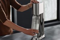 Soda Stream ، تولید کننده آب گازدار با حق بیمه طراحی شده توسط Fukasawa Naoto – ساعت لوازم خانگی