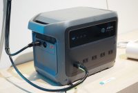 Anker ، صفحه توزیع سوئیچینگ که به شما امکان می دهد از برق از یک پریز برق قابل حمل در مواقع اضطراری استفاده کنید.